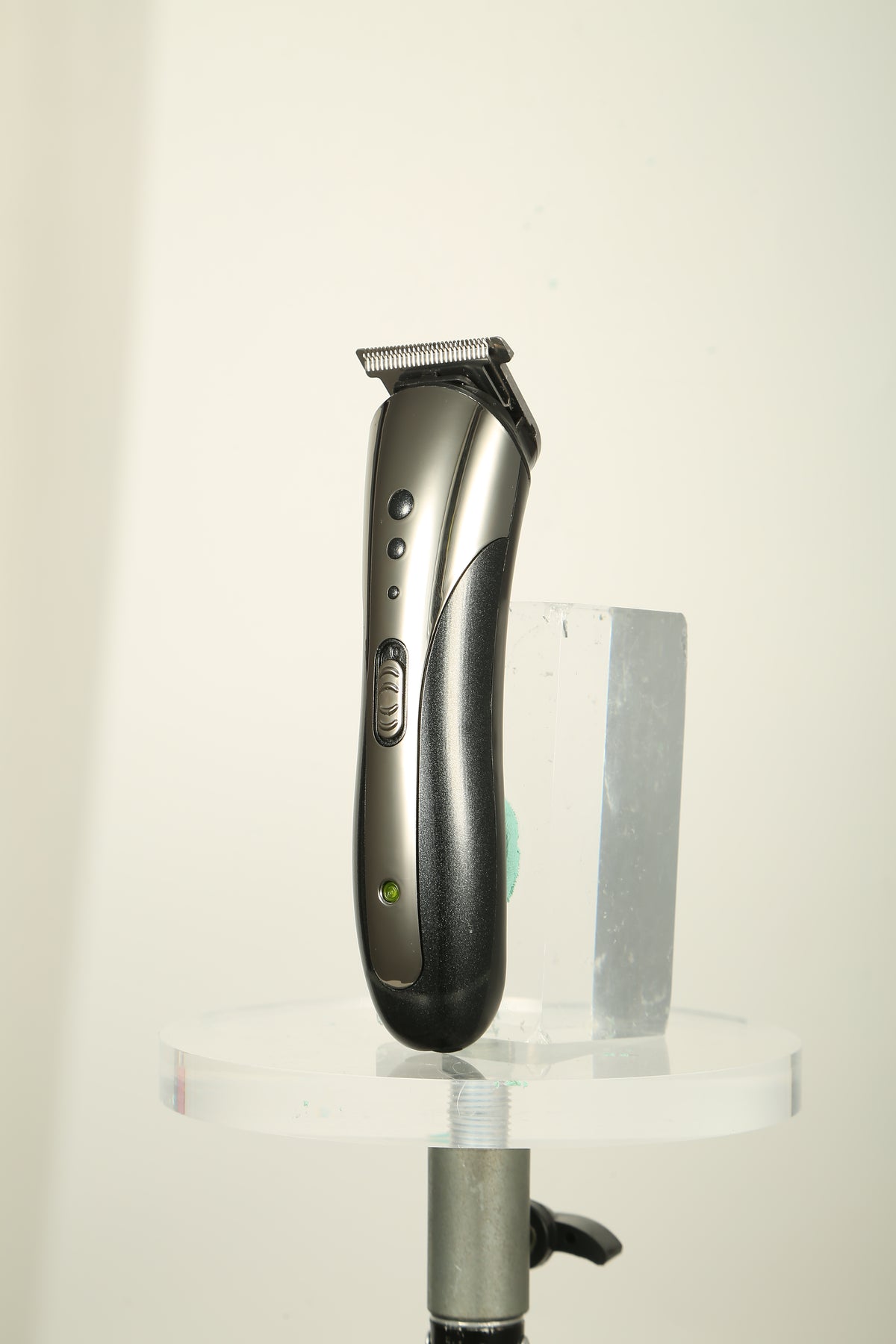 Hair Clipper and Beard Trimmer Kit, 3-in-1 Rechargeable – image 2