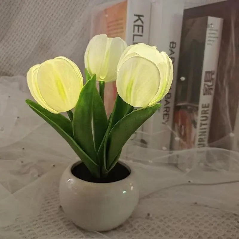 Tulip Bouquet Table Lamp - LED Flower Bedside Light, Romantic Gift