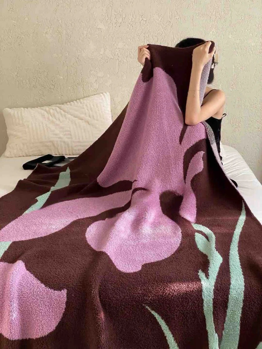 Terracotta Iris Floral Throw Blanket, Thick Warm Earthy Tone – image 6