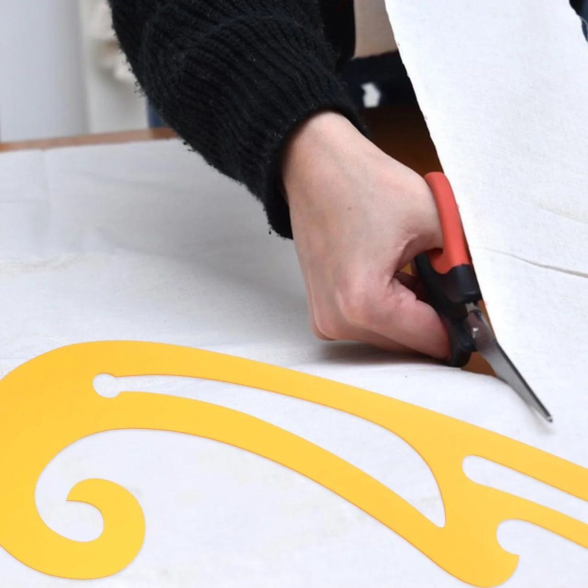 Flexible Curve Ruler for Sewing and Pattern Drafting, 16.33 in – image 4