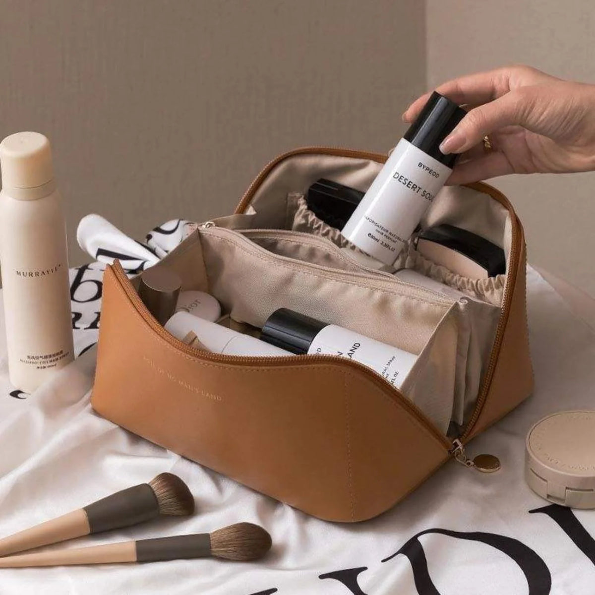 Large Travel Makeup Bag, Waterproof PU Leather Cosmetic Case – image 4