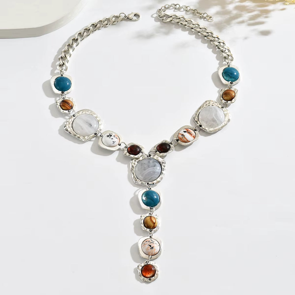 Vintage Chunky Geometric Y-Necklace – image 3
