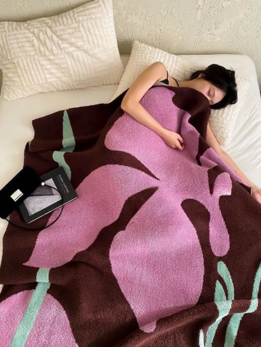Terracotta Iris Floral Throw Blanket, Thick Warm Earthy Tone – image 3