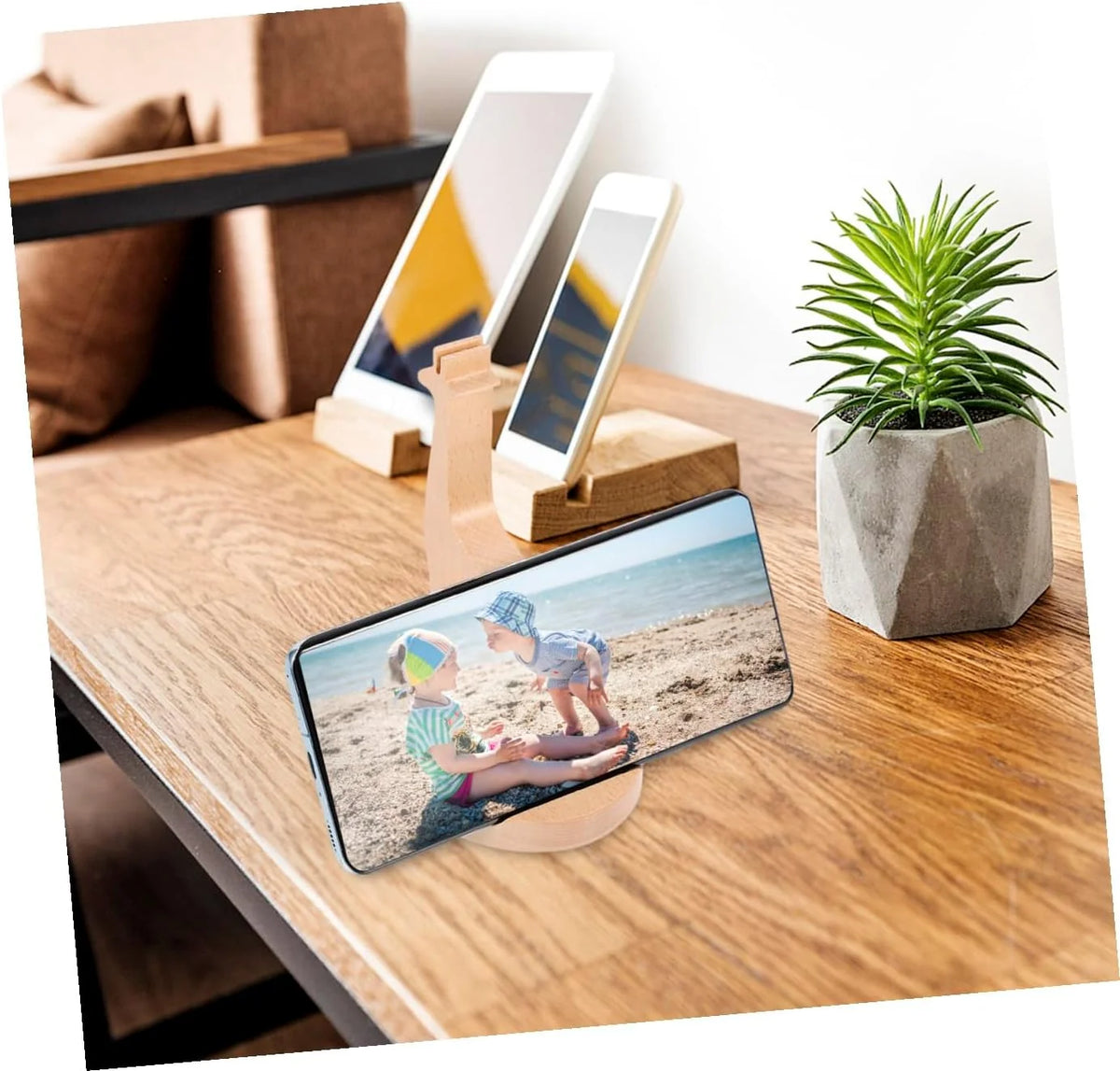 Wooden Phone Stand, Giraffe Design Desk Phone Holder – image 4