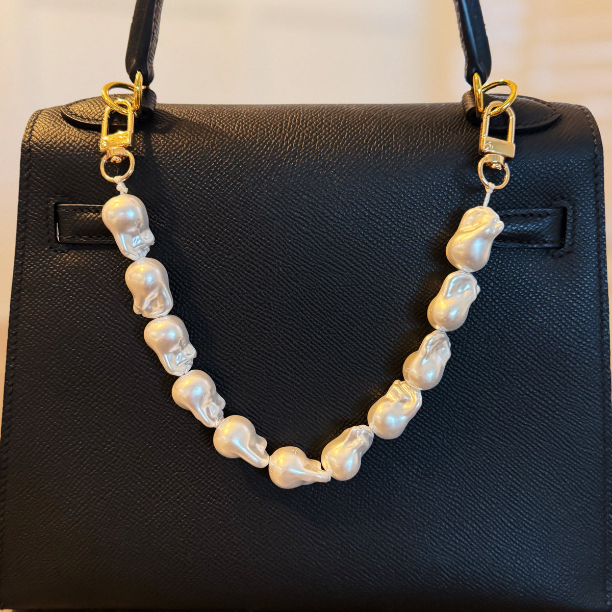 Baroque Pearl Phone Lanyard – Gold Plated Wrist Strap, 13 in – image 2
