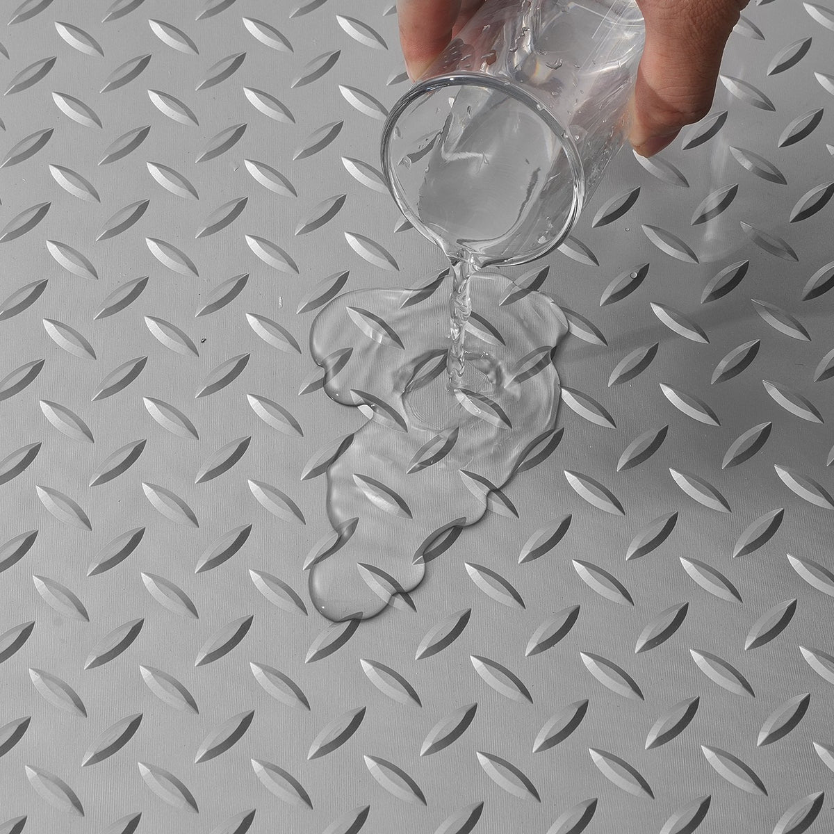 Garage Floor Mat Roll 4.9 x 13 ft, Diamond Texture Vinyl Flooring – image 7