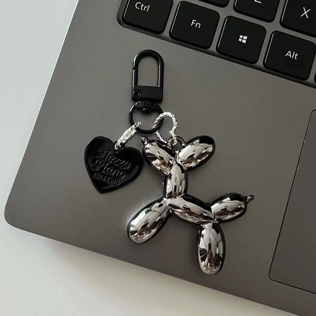 Y2K Balloon Dog Keychain & Bag Charm – image 3
