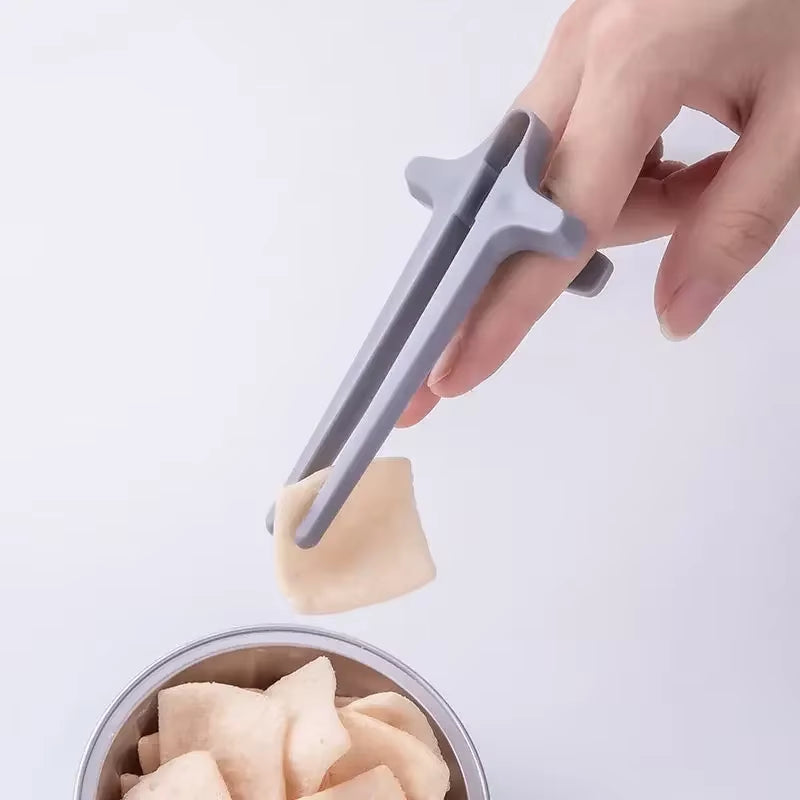 Gamer Finger Chopsticks - Snack Clip Tongs for Gaming