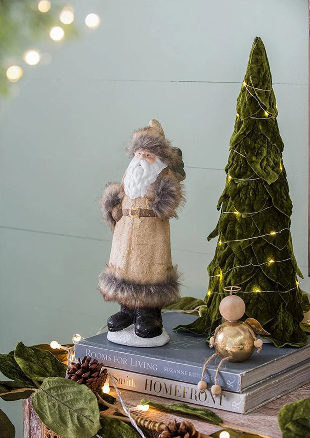 Rustic Santa Figurines 2 Pack, Christmas Table Decorations – image 3