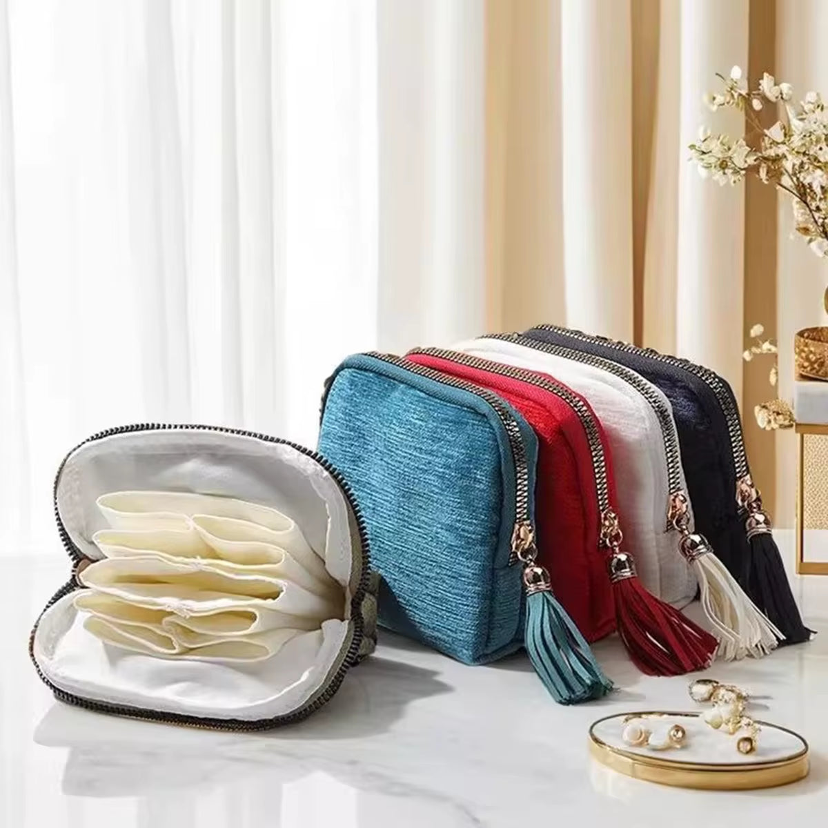 Velvet Jewelry Pouch, 5-Layer Travel Organizer for Rings & Bracelets – image 4
