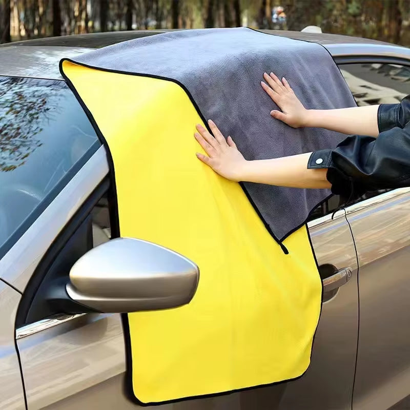 Extra-Large Microfiber Car Drying Towel 63x24 in – image 3