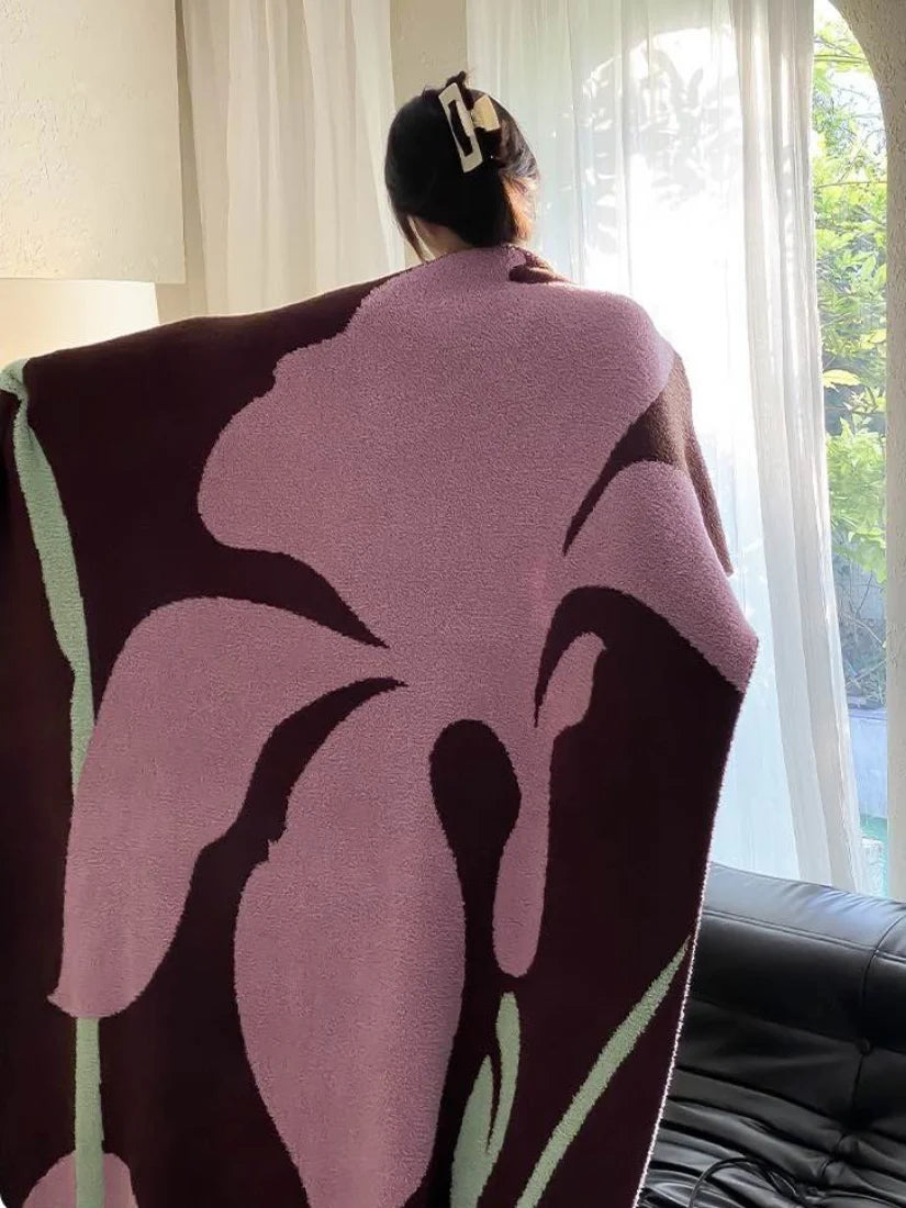 Terracotta Iris Floral Throw Blanket, Thick Warm Earthy Tone – image 7