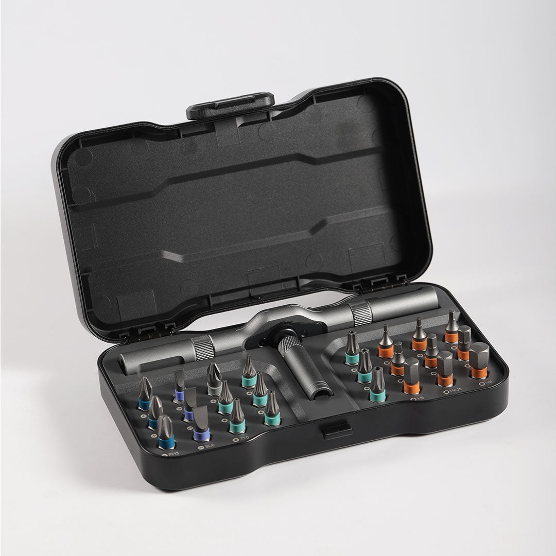 Ratchet Screwdriver Set – 24-in-1 Multi-Bit Driver